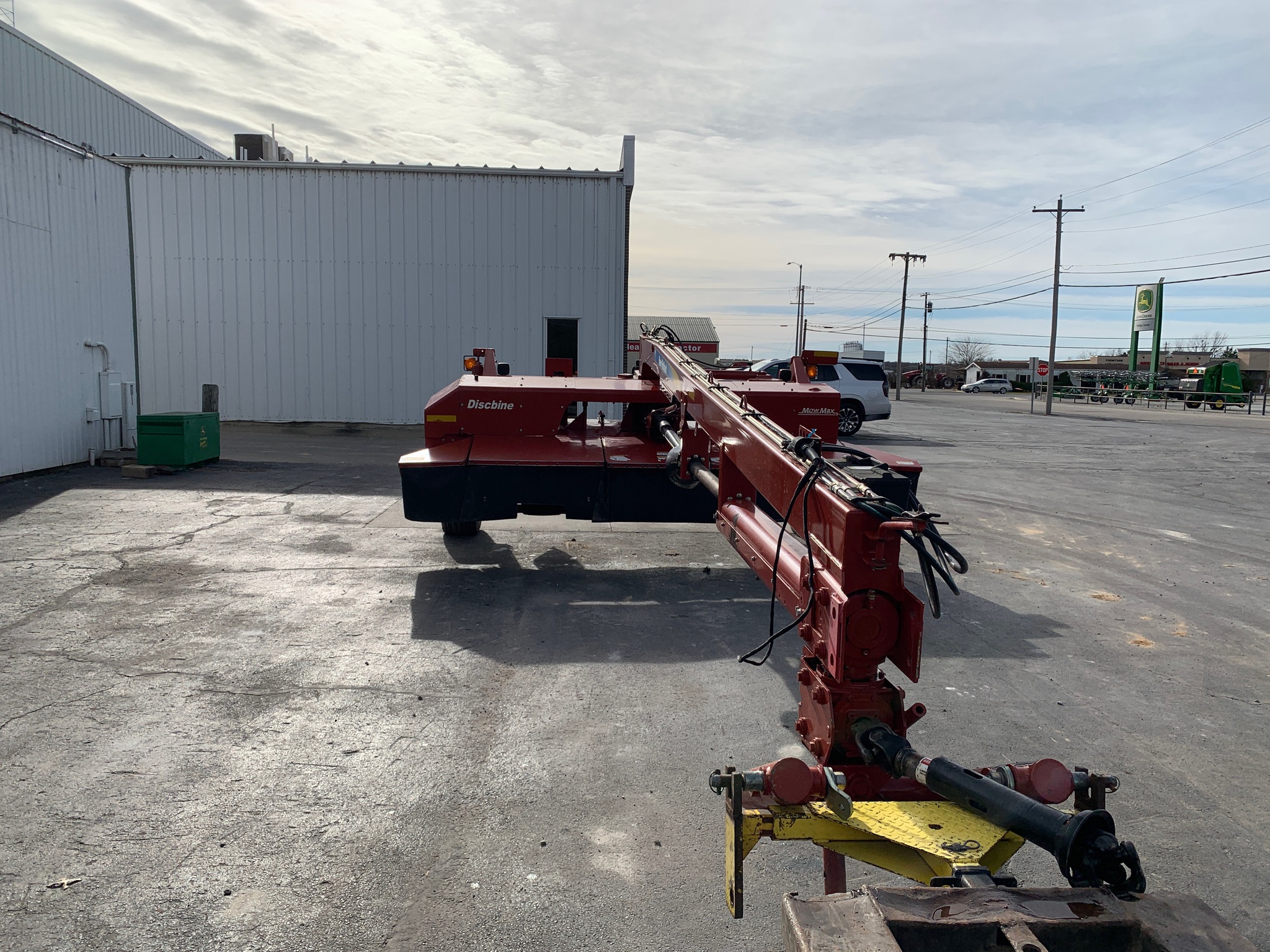  2011 New Holland H7450 at Heritage Tractor in Lamar, MO