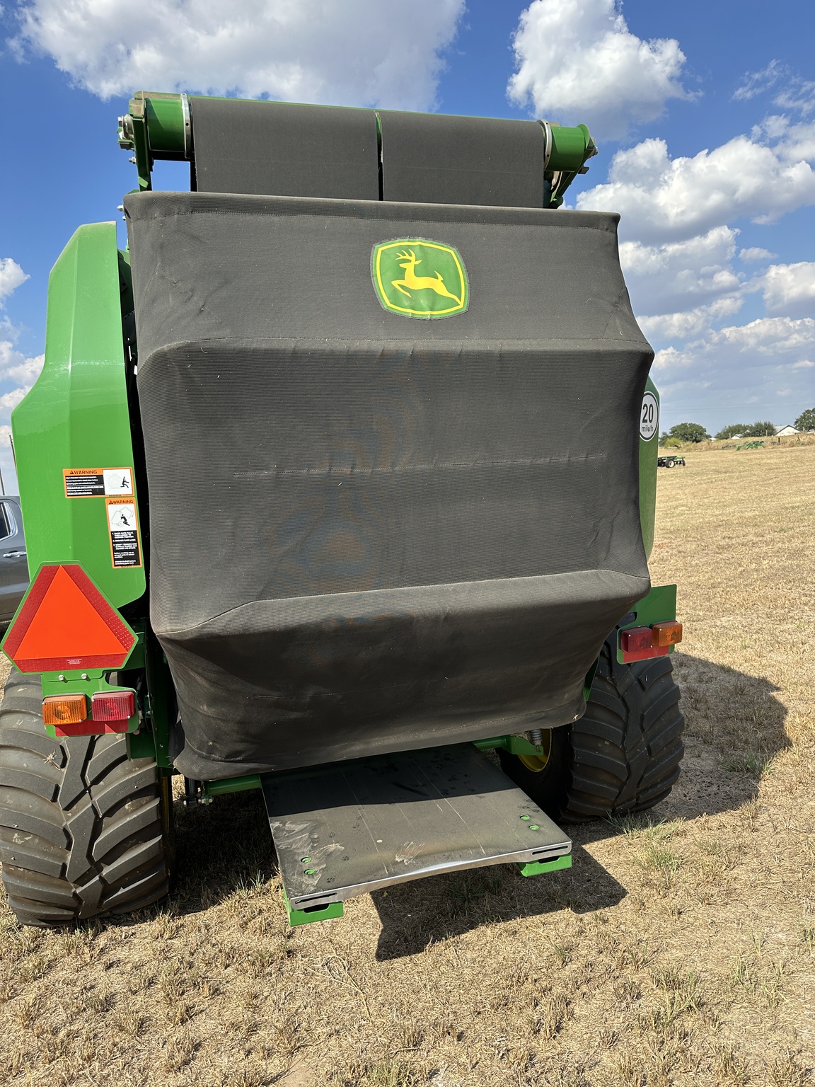 2024 John Deere V461R Image 4