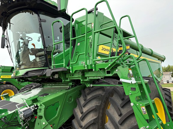 John Deere X9 1000