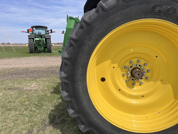 2024 John Deere 8R 410 - Photo16