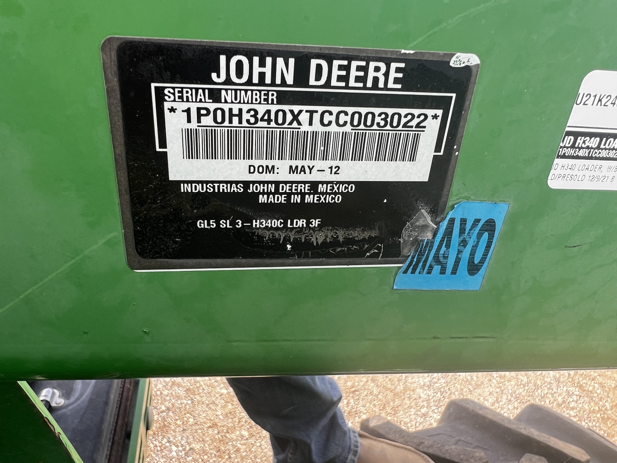 2014 John Deere 6105M Image 7