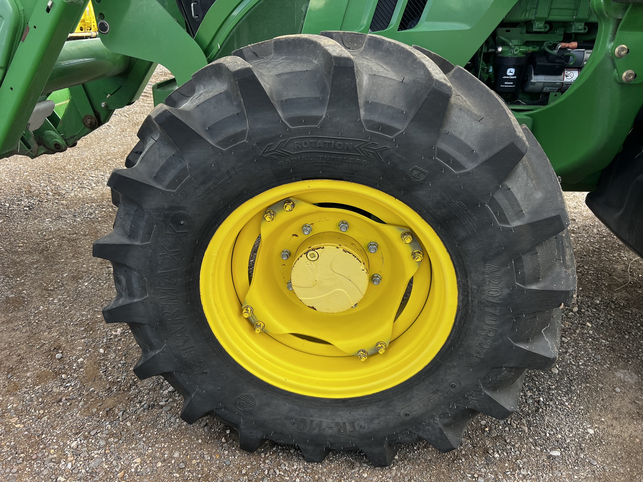2014 John Deere 6105M Image 20