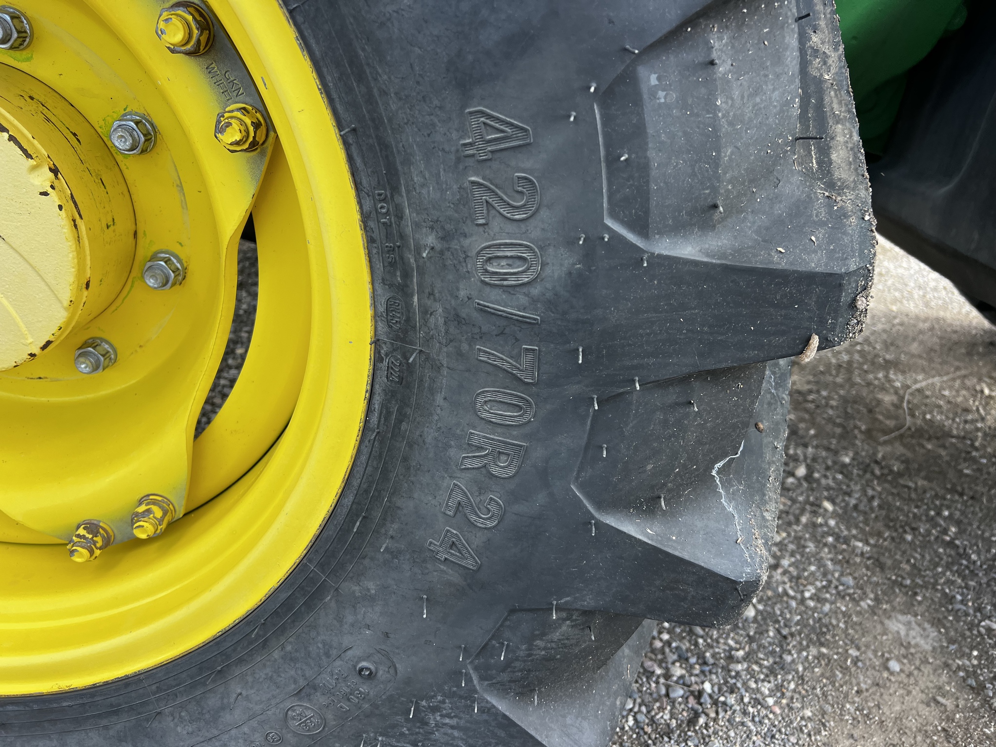 2014 John Deere 6105M Image 26