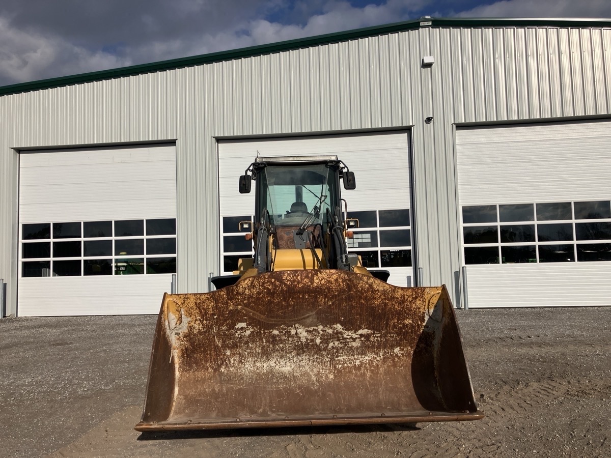 2004 John Deere 444J Image 5