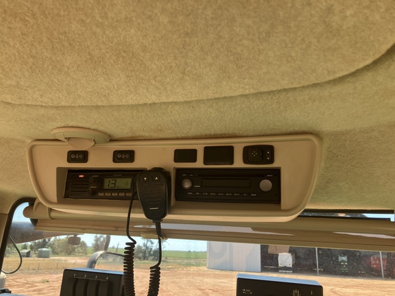 John Deere 9520R image 37