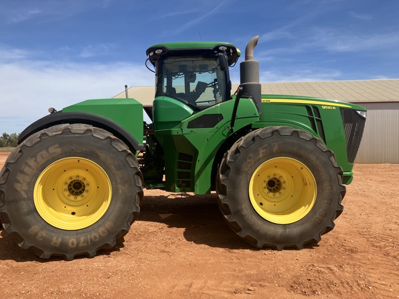 John Deere 9520R image 17