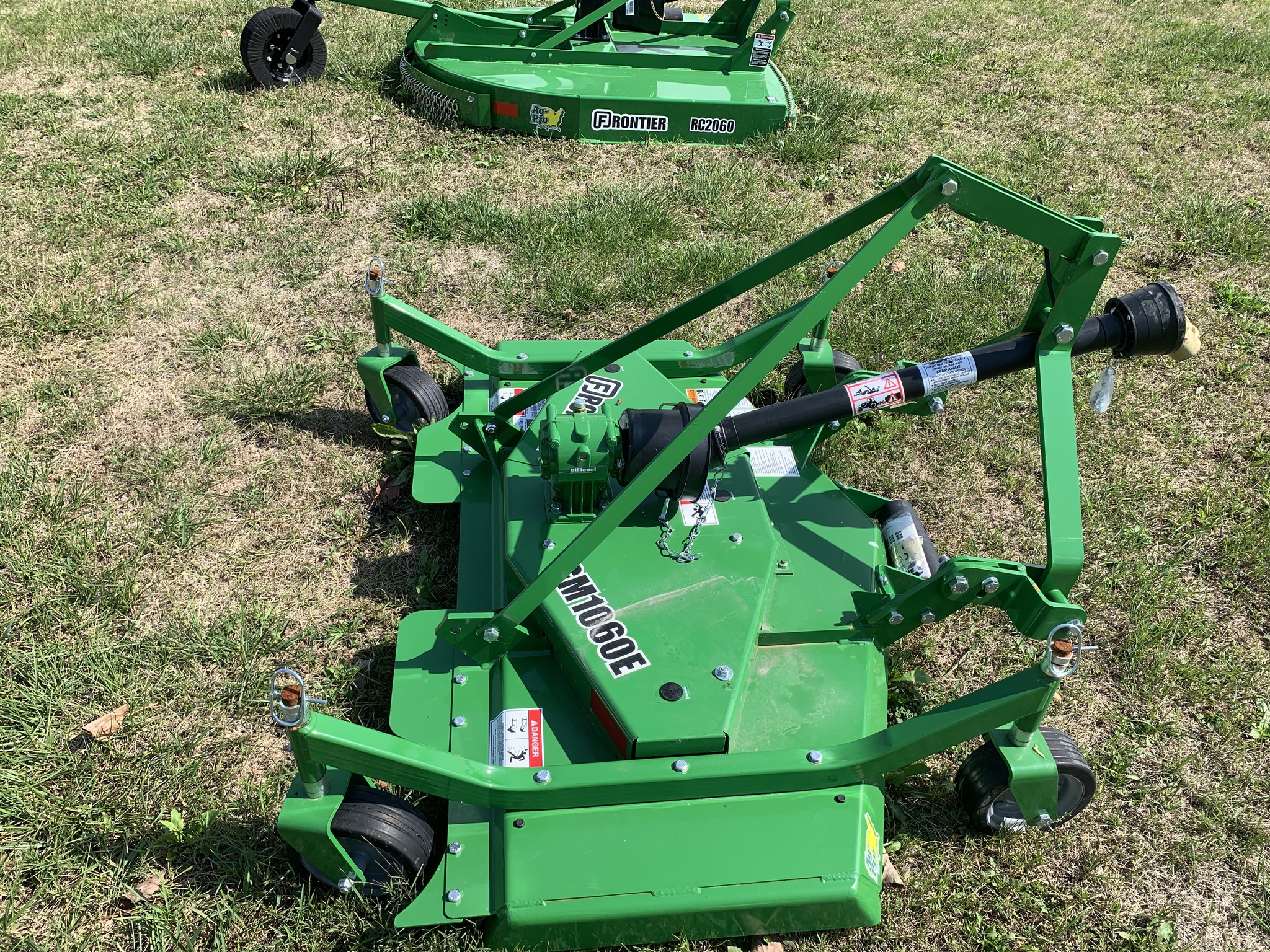2025 John Deere GM1060E Image 3