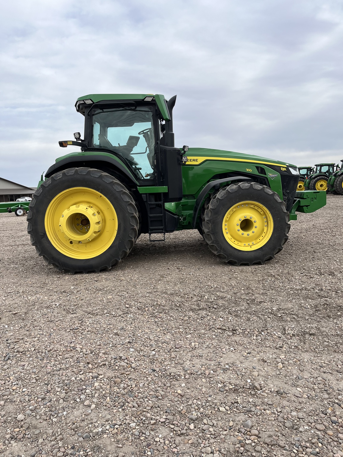 2023 John Deere 8R 310 Image 7