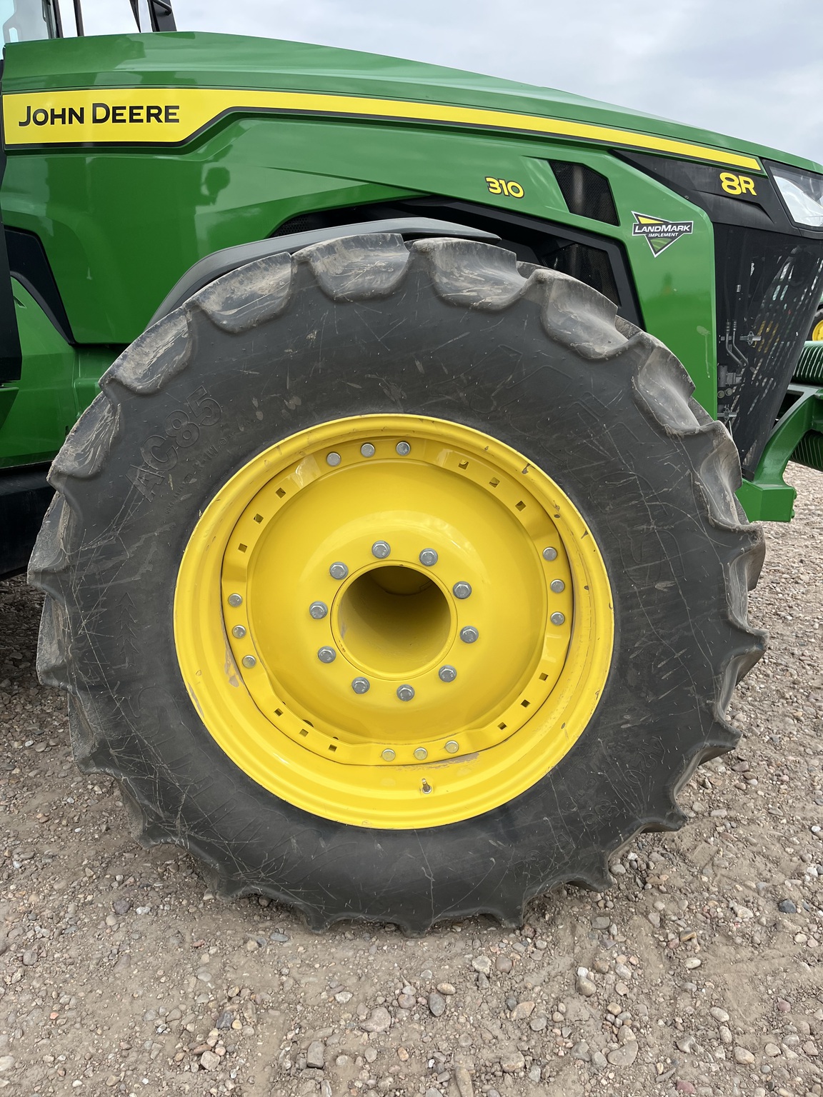2023 John Deere 8R 310 Image 10