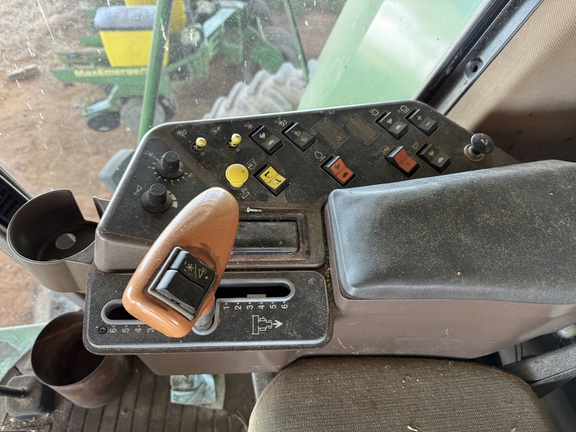Photo of 1994 John Deere 9600