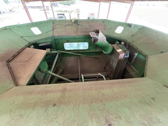 Photo of 1994 John Deere 9600