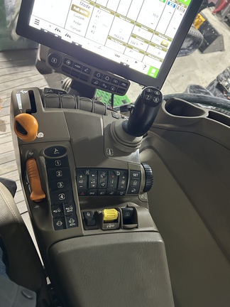 Used 2024 John Deere 7R 230 Row Crop Tractors at Horizon Ag & Turf in Lloydminster, AB - Photo2