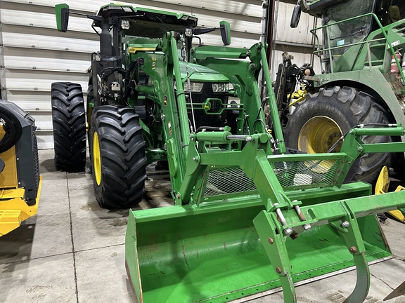 Used 2024 John Deere 7R 230 Row Crop Tractors at Horizon Ag & Turf in Lloydminster, AB - Photo9