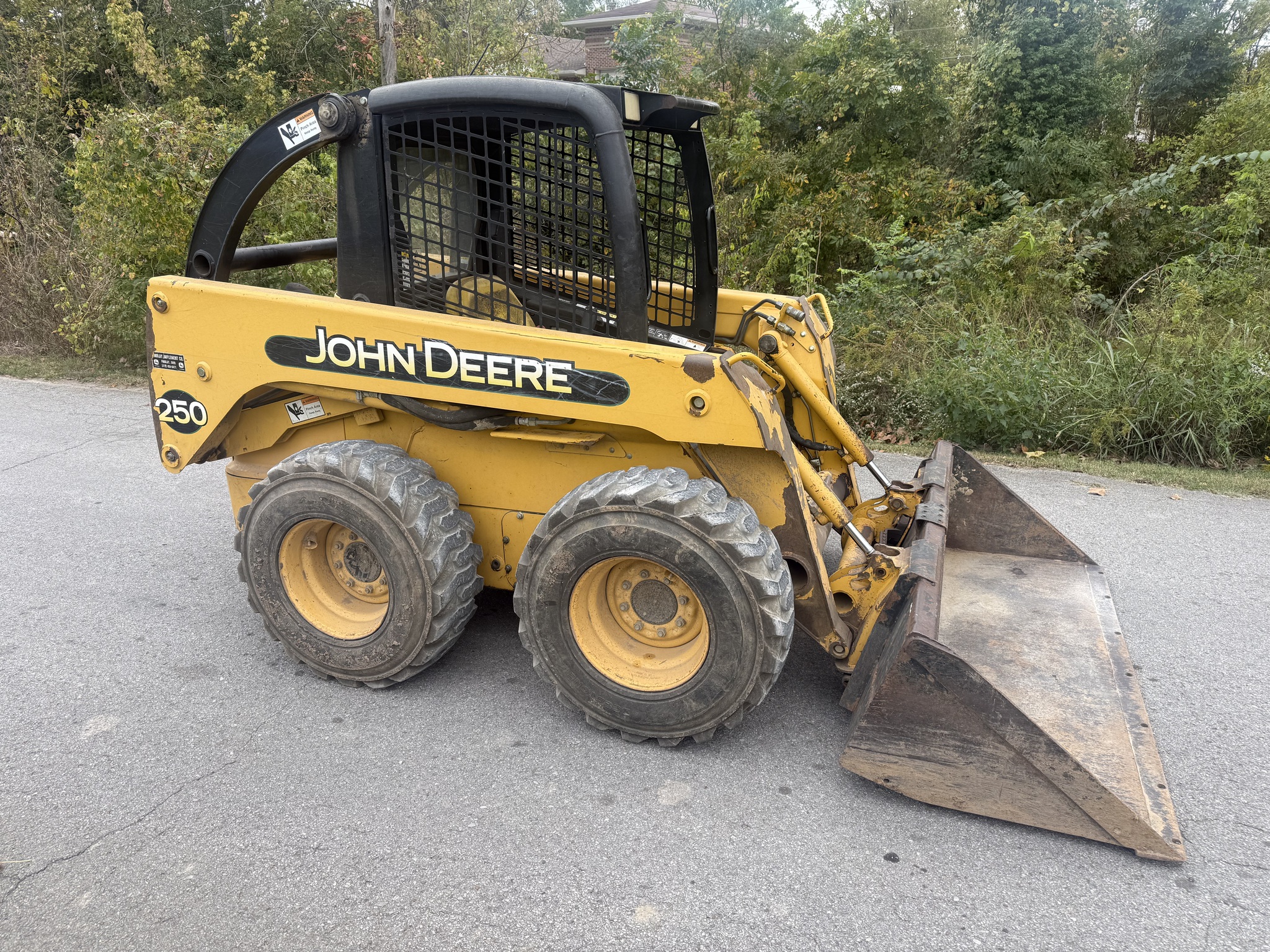 2002 John Deere 250