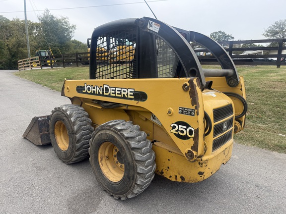 2002 John Deere 250