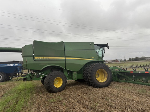 Photo of 2022 John Deere S780