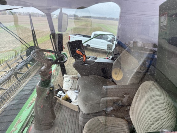 Photo of 2022 John Deere S780