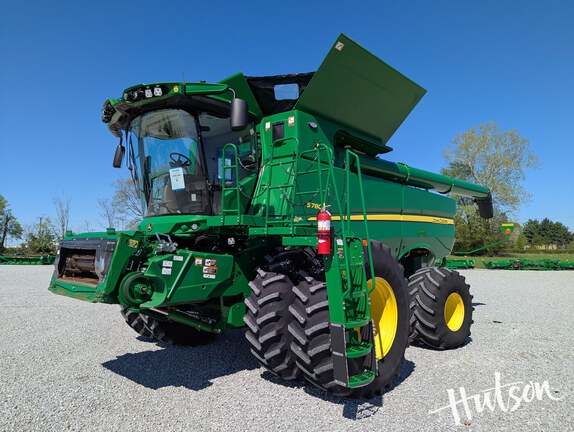 Photo of 2022 John Deere S780