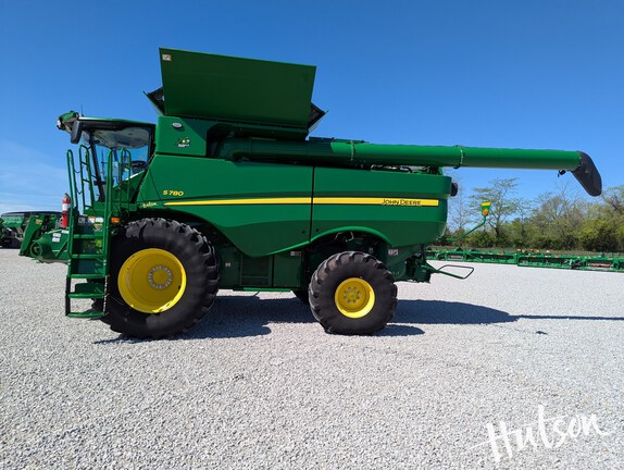 Photo of 2022 John Deere S780