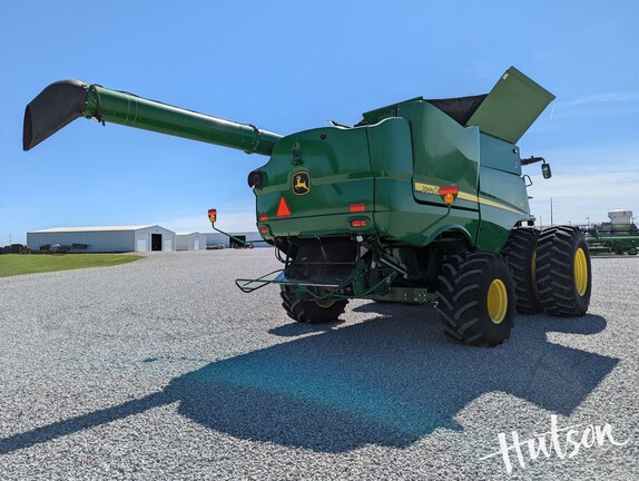 Photo of 2022 John Deere S780