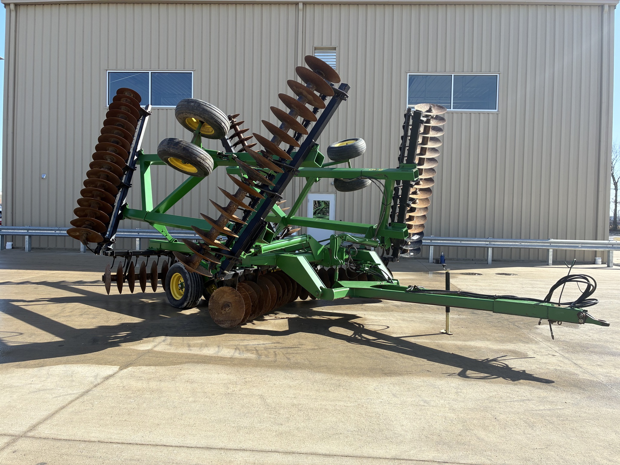 1990 John Deere 630 Image 1