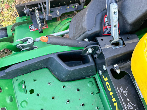 2020 John-Deere Z915E