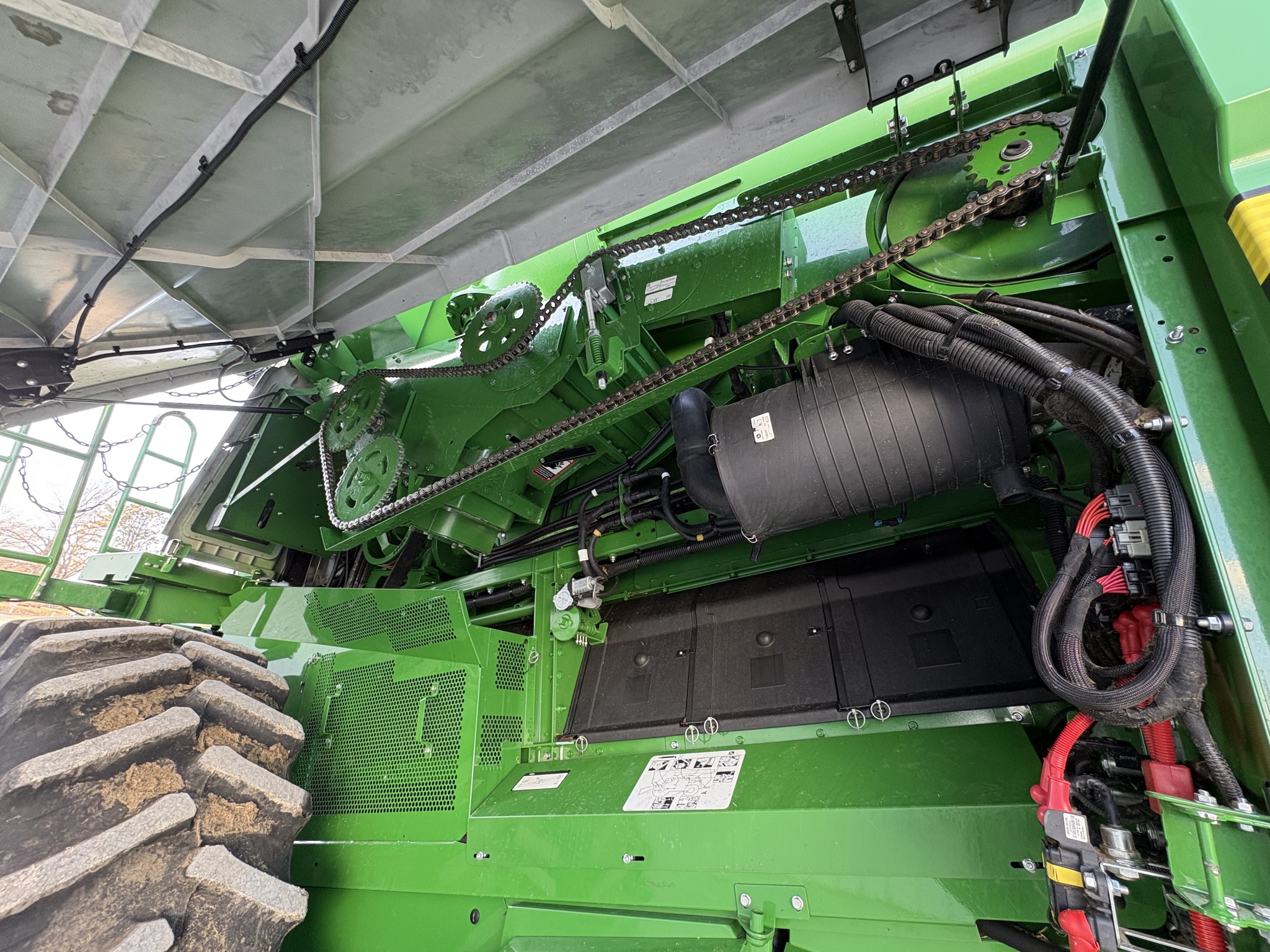  2022 John Deere S780 at Heritage Tractor in Kewanee, IL