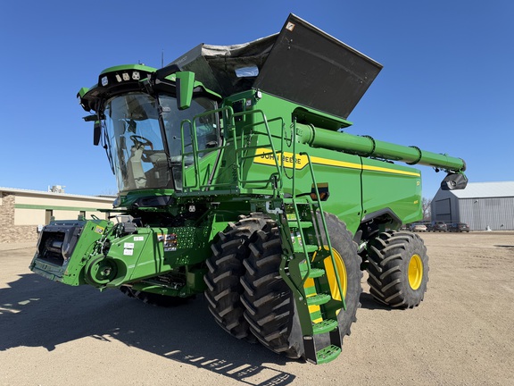 2025 John Deere S7 900 - Photo7