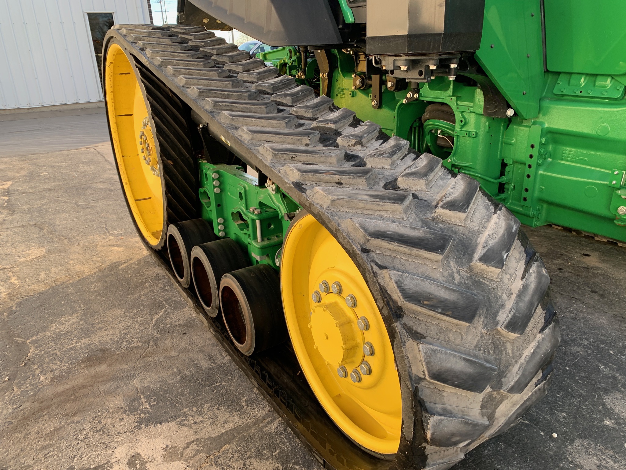  2021 John Deere 8RT 410 at Heritage Tractor in Lamar, MO