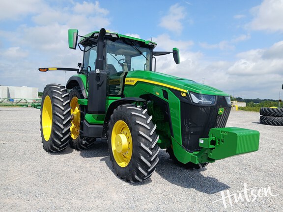Photo of 2024 John Deere 8R 230