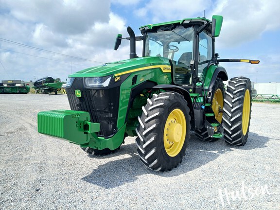 Photo of 2024 John Deere 8R 230