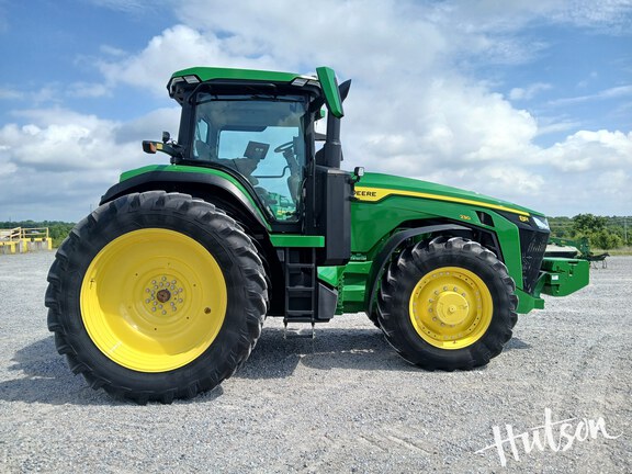 Photo of 2024 John Deere 8R 230