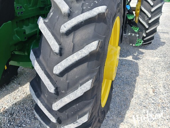 Photo of 2024 John Deere 8R 230