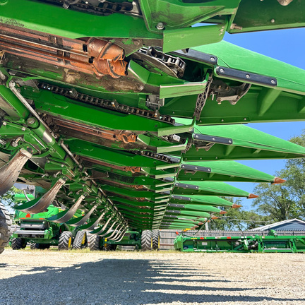 2025 John-Deere CF 12