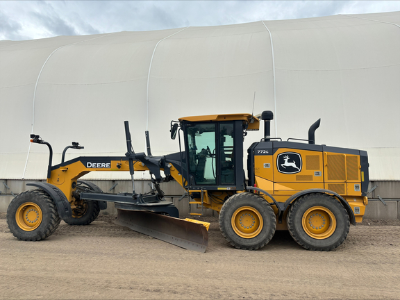 2022 John Deere 772G