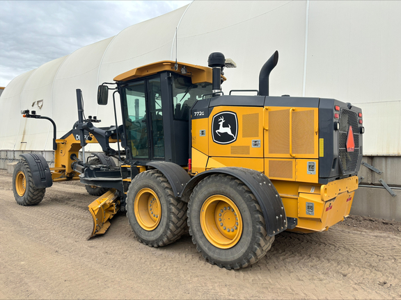 2022 John Deere 772G