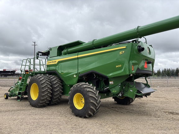 Used 2025 John Deere S7 900 Combines at Horizon Ag & Turf in Lloydminster, AB - Photo10