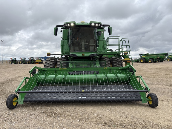 Used 2025 John Deere S7 900 Combines at Horizon Ag & Turf in Lloydminster, AB - Photo3