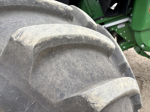 Used 2025 John Deere S7 900 Combines at Horizon Ag & Turf in Lloydminster, AB - Photo17