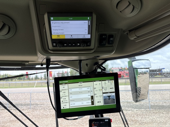 Used 2025 John Deere S7 900 Combines at Horizon Ag & Turf in Lloydminster, AB - Photo21
