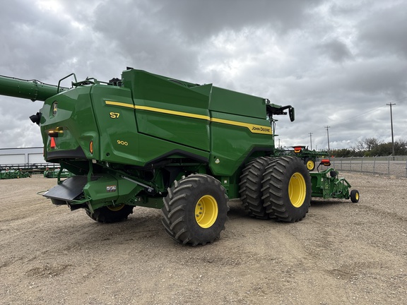 Used 2025 John Deere S7 900 Combines at Horizon Ag & Turf in Lloydminster, AB - Photo6
