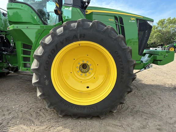2025 John Deere 9R 640 - Photo13