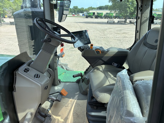 2025 John Deere 9R 640 - Photo45