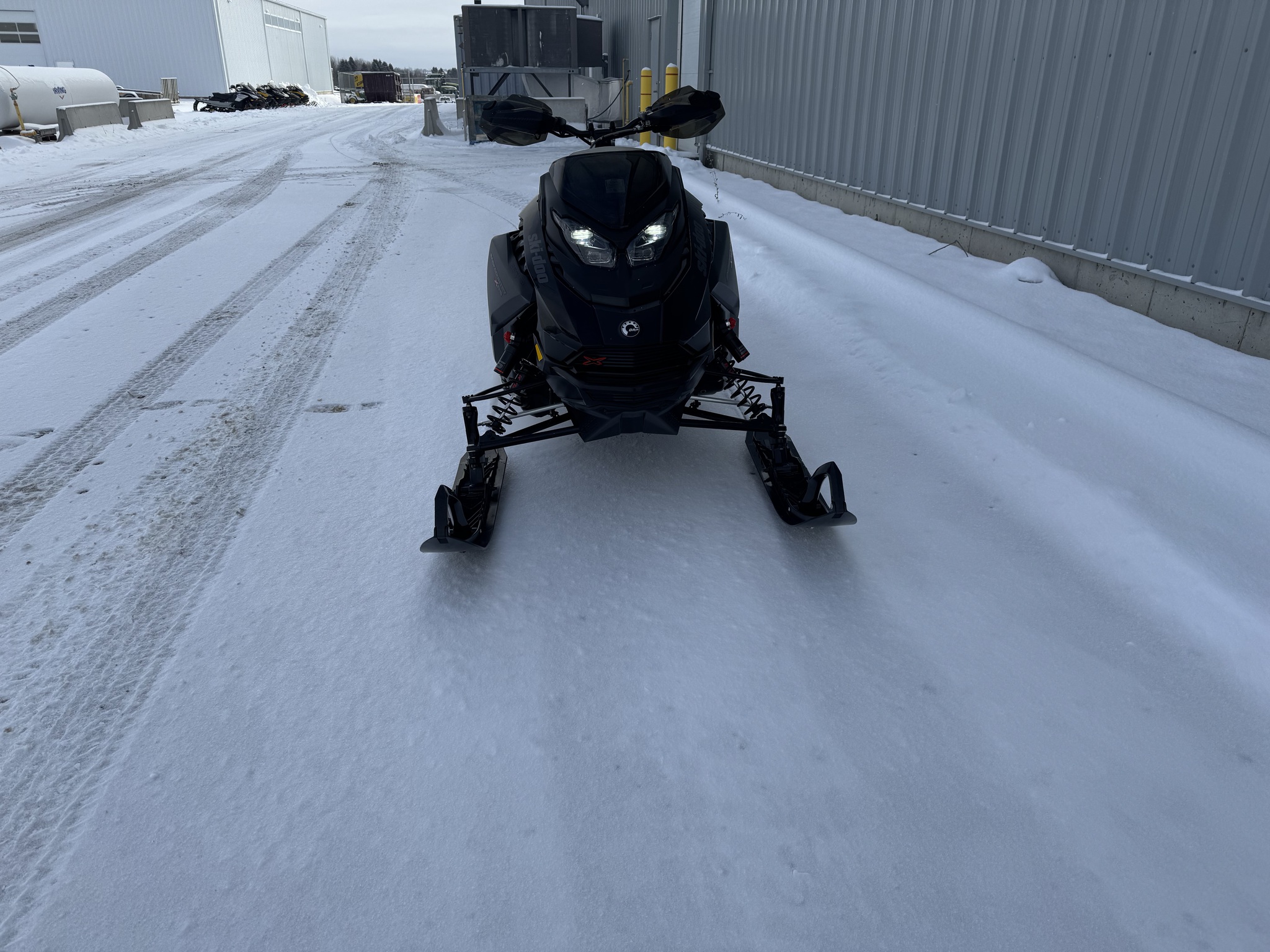 2024 Ski Doo Backcountry 850 XRS Image 3