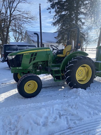 2024 John Deere 5050E - Photo3