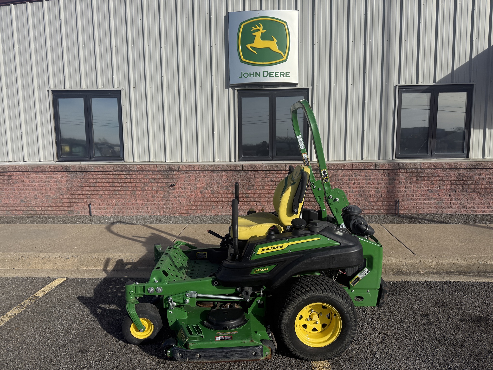 2023 John Deere Z960M Image 1