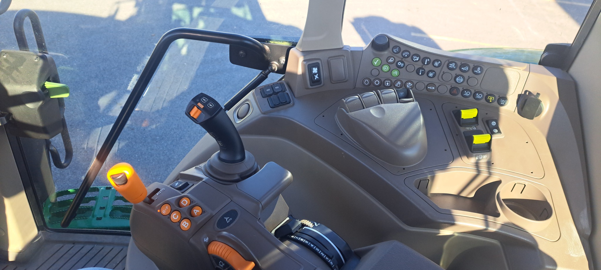 2023 John Deere 6145M Image 12