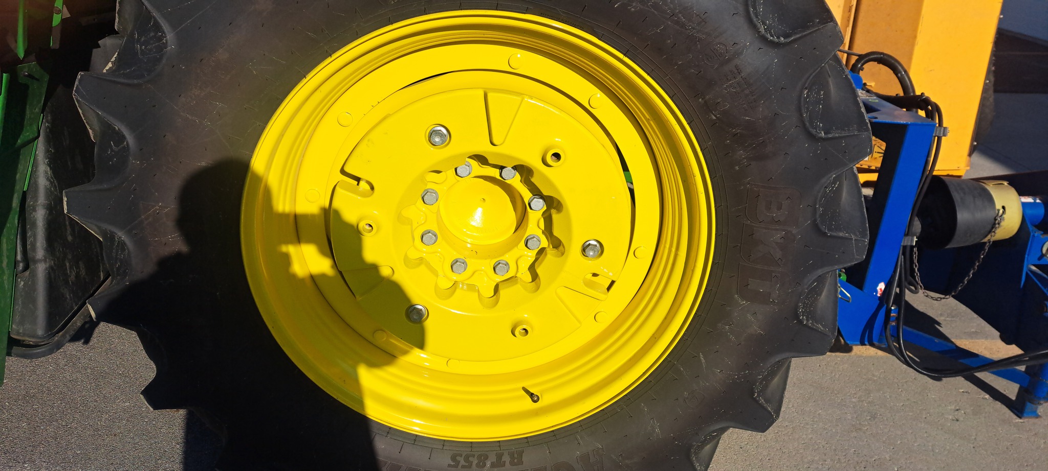 2023 John Deere 6145M Image 18