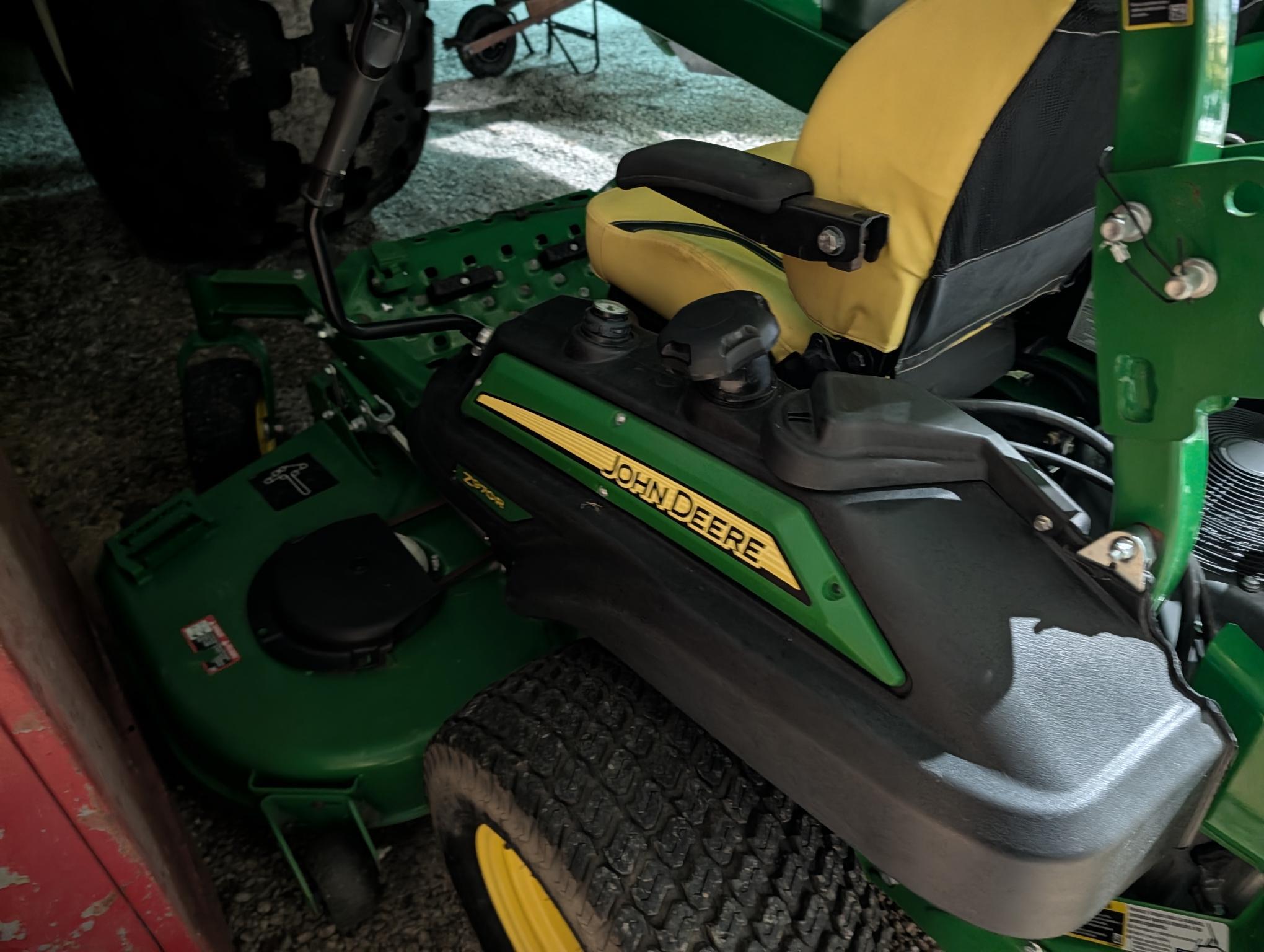 2021 John Deere Z970R Image 4