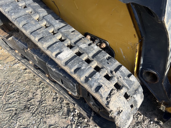 Photo of 2019 John Deere 325G